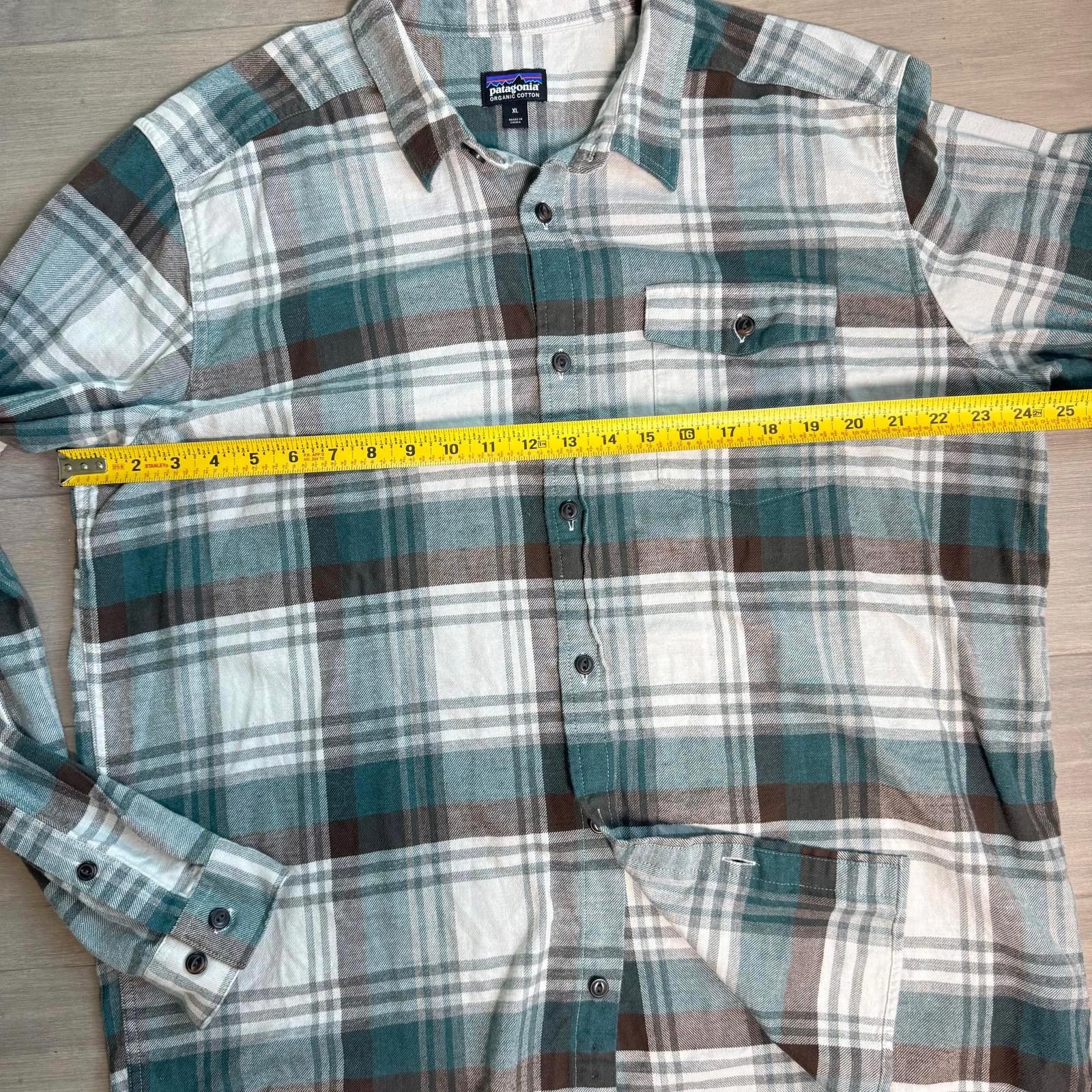 Patagonia Patagonia Men's Casual Plaid Button-Up Shirt Size XL Size US XL / EU 56 / 4 - 3 Thumbnail