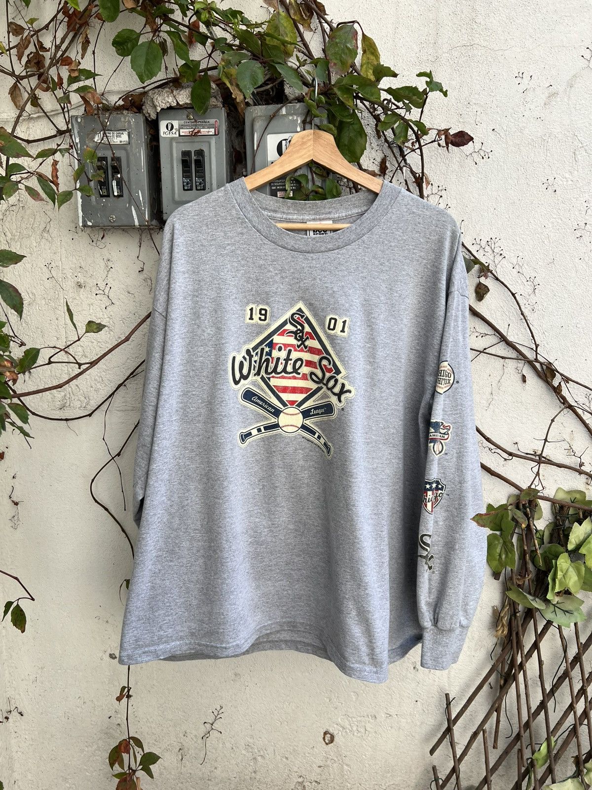 Lee 2004 MLBP White Sox Baseball Tee Size US XL / EU 56 / 4 - 1 Thumbnail