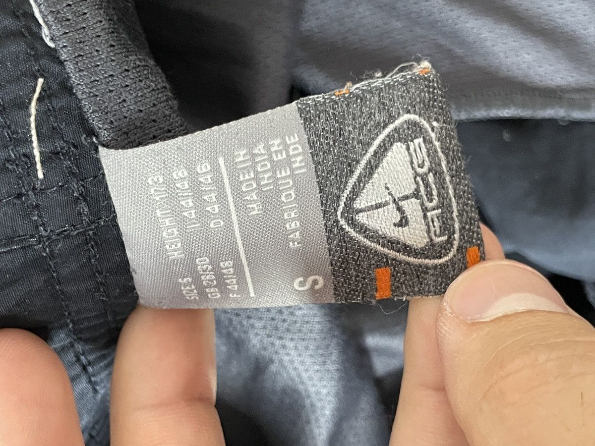 Nike ACG Vintage Nike ACG Nylon Shorts Size US 30 / EU 46 - 6 Thumbnail