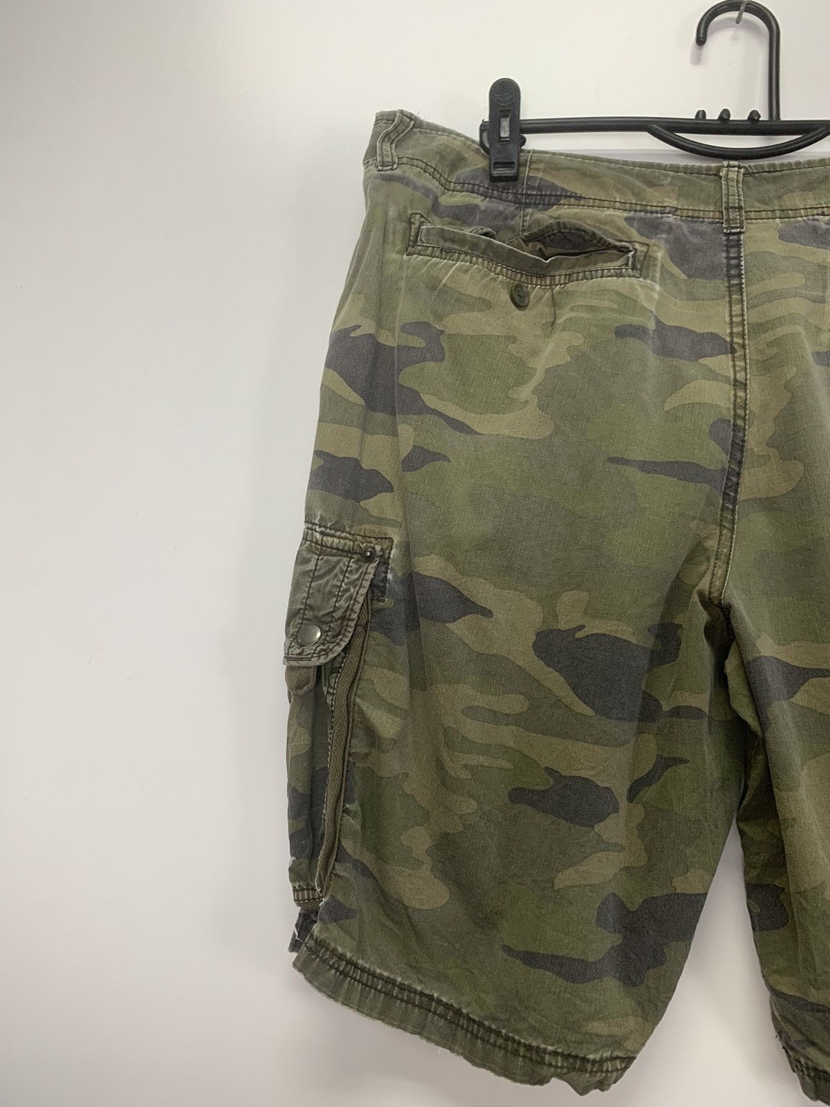 Mossimo Mossimo camo short pant Size US 40 / EU 56 - 9 Thumbnail