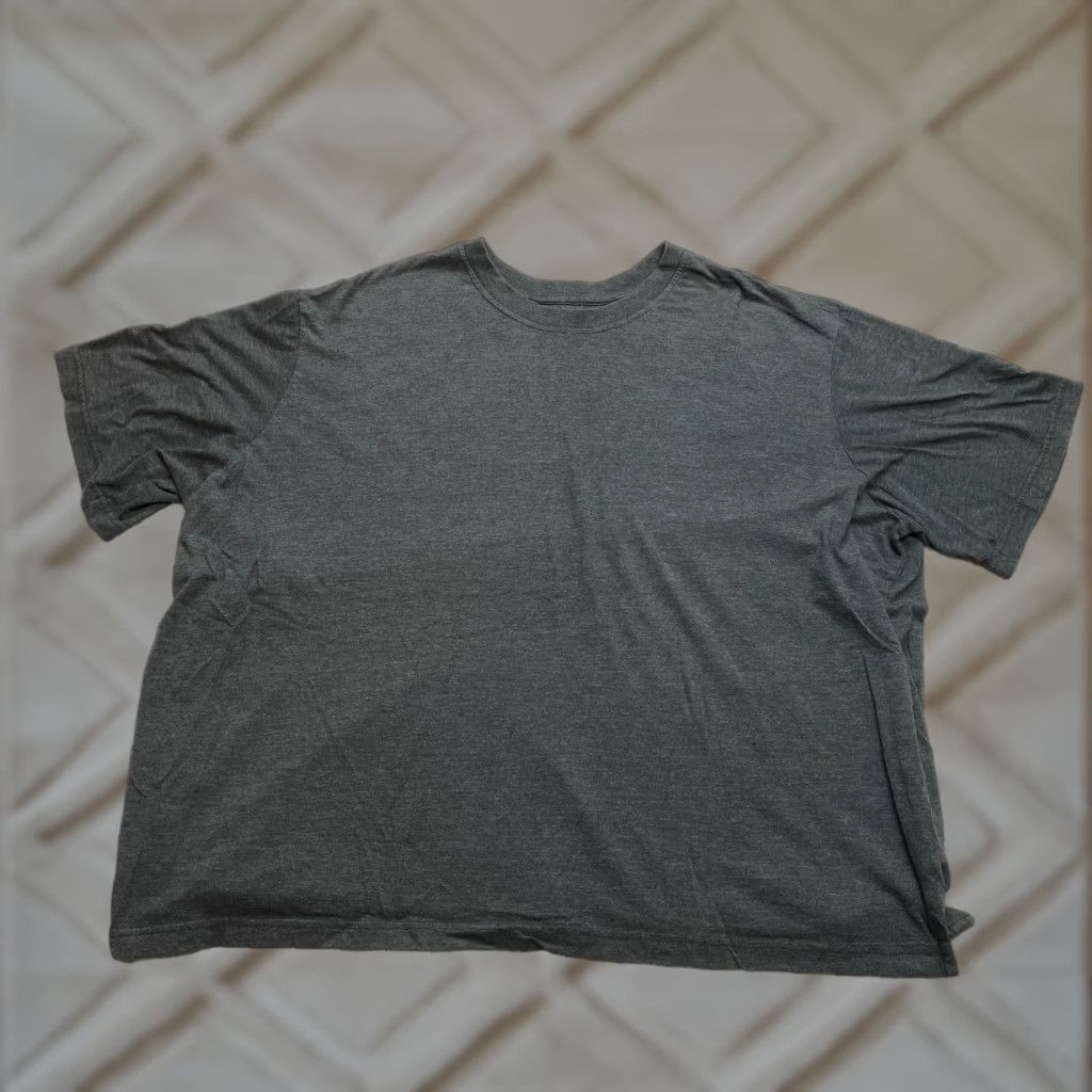 Haggar Haggar Shirt Womens 2XL Dark Gray Solid Short Sleeve Crew Adult Top Tee Relaxed Size XXL / US 16-18 / IT 52-54 - 1 Thumbnail