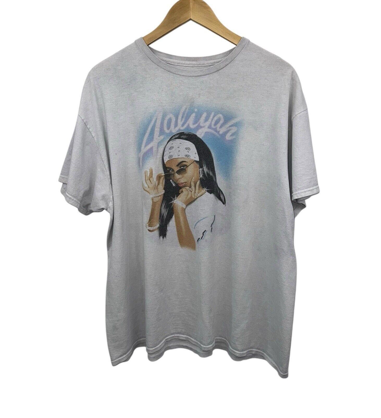 Ripple Junction Ripple Junction Aaliyah Bandana Airbrush Rap Tee Shirt XL Size US XL / EU 56 / 4 - 1 Thumbnail