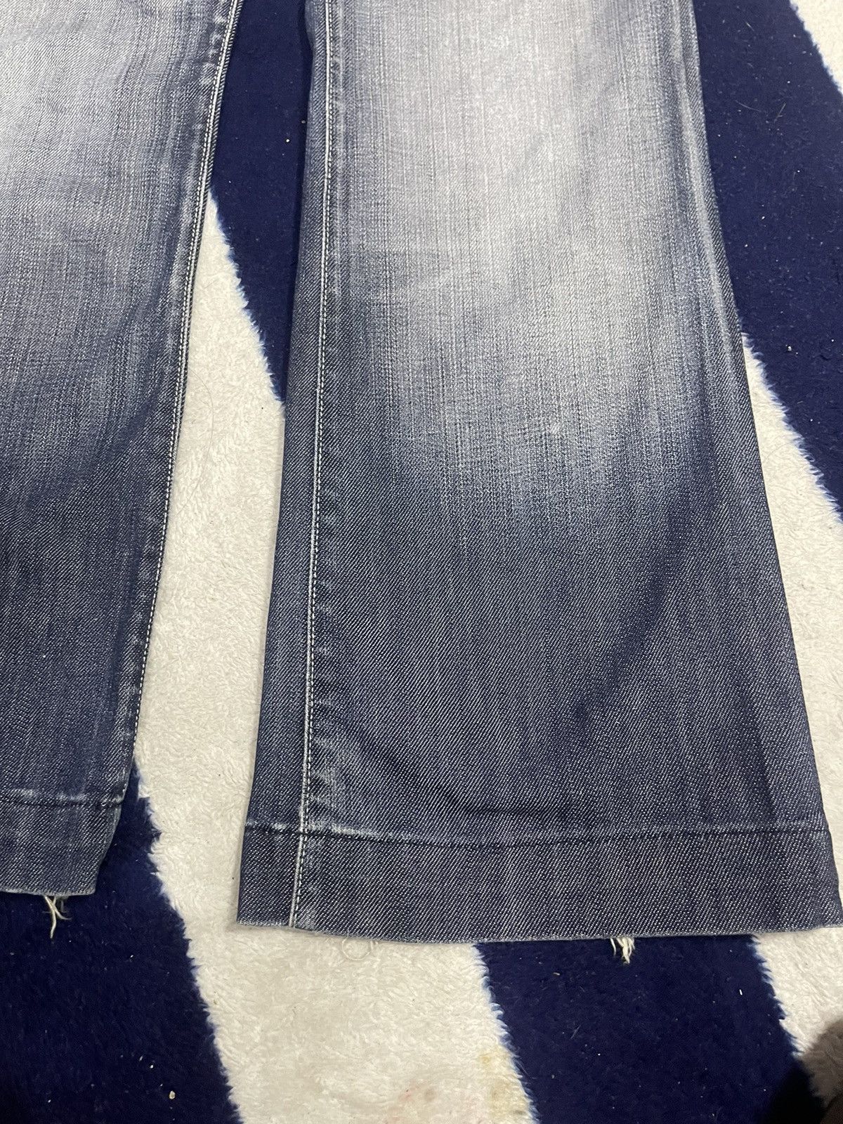 Other 7 For All Mankind Distressed Jeans (14) Size US 31 - 17 Thumbnail