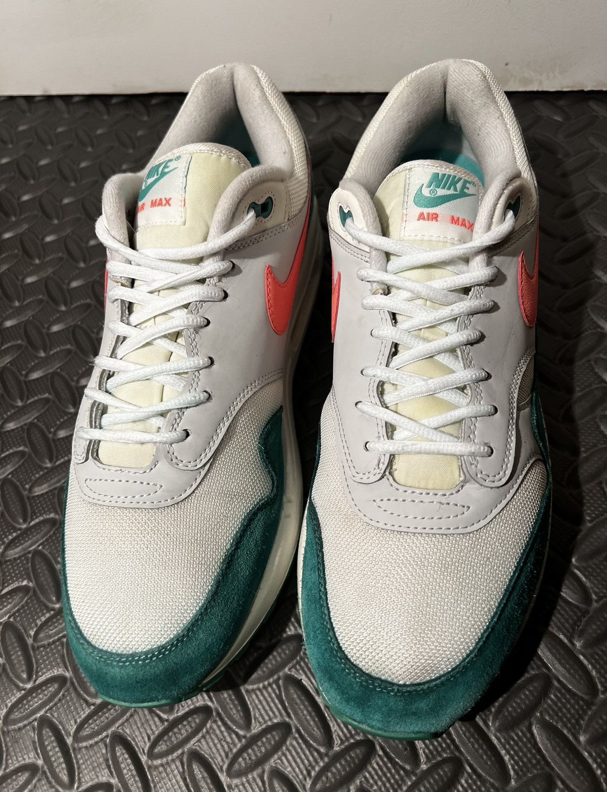 Nike RARE Nike Air Max 1 Watermelon size 11 Mens Shoes 2018 Size US 11 / EU 44 - 3 Thumbnail