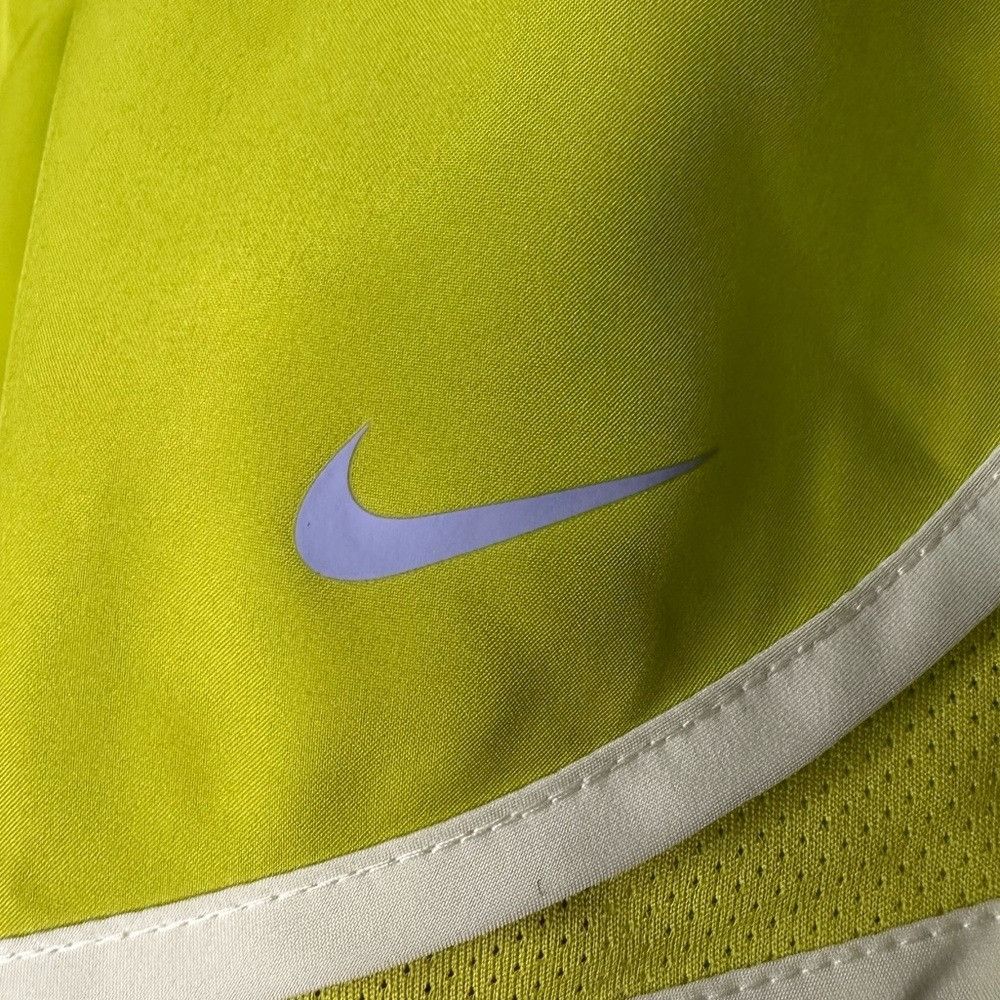 Nike Nike Women Dri-FIT Tempo Mid-Rise Brief-Lined Running Shorts Size 26" / US 2 / IT 38 - 4 Thumbnail