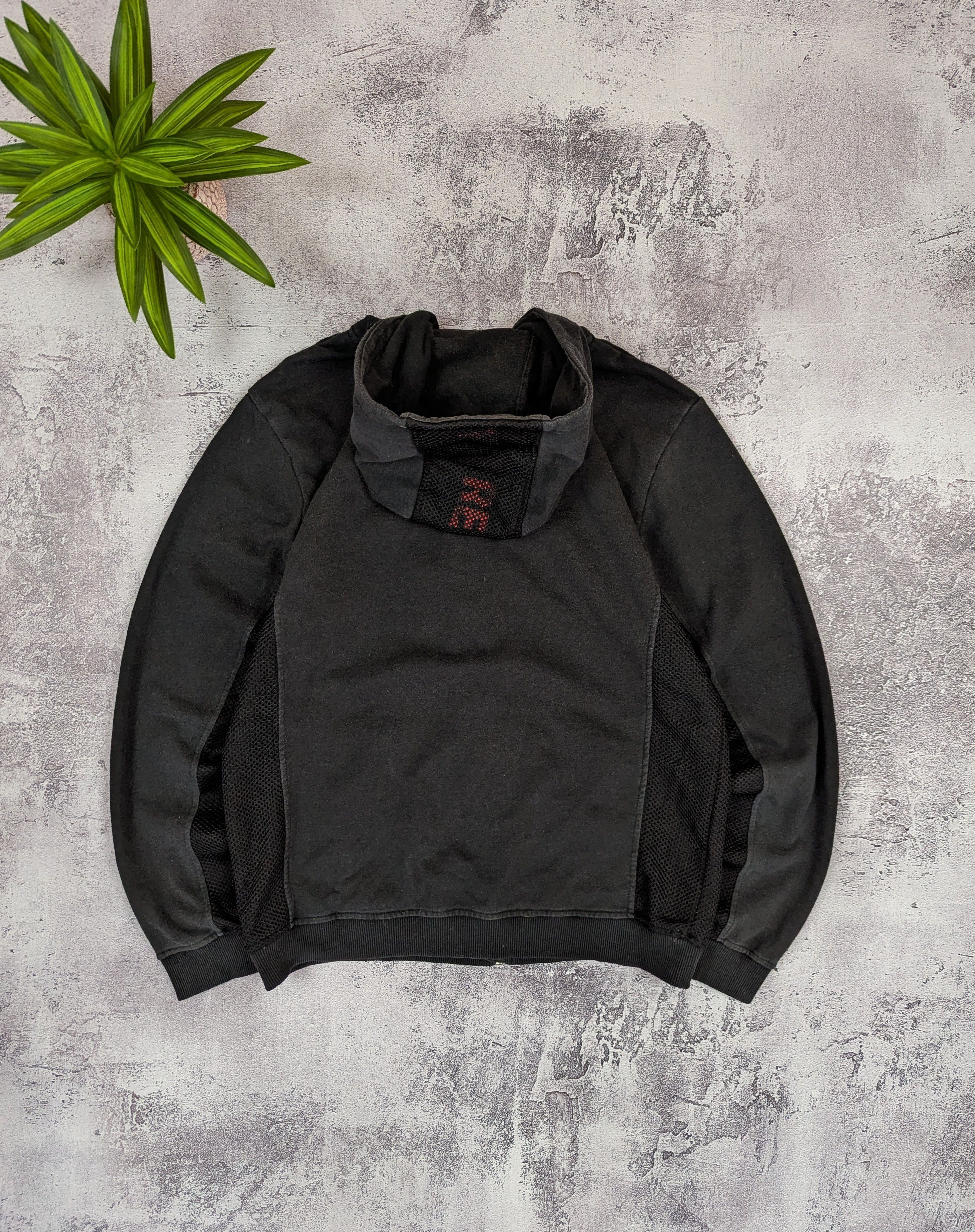 True Religion VTG True Religion Faded Distressed Zip Hoodie XL Size US L / EU 52-54 / 3 - 17 Thumbnail