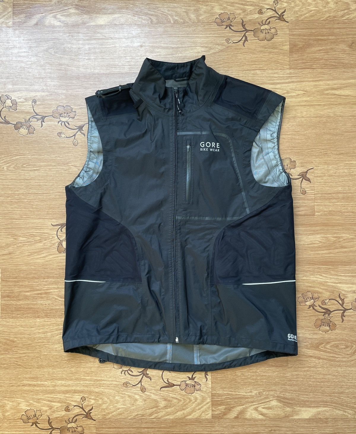 image of Gore Bike Wear Air Vantage Concept Gore-Tex Vest Black, Men's (Size 2XL)