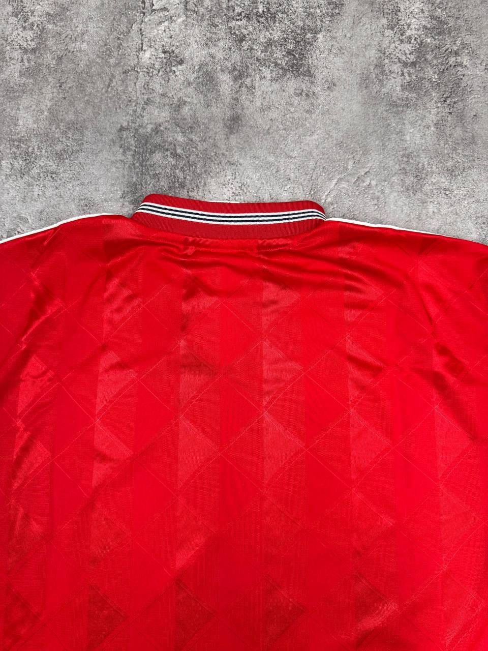 Other Score Draw England 1989 Away Retro FootballJersey Red Size L Size US L / EU 52-54 / 3 - 7 Thumbnail