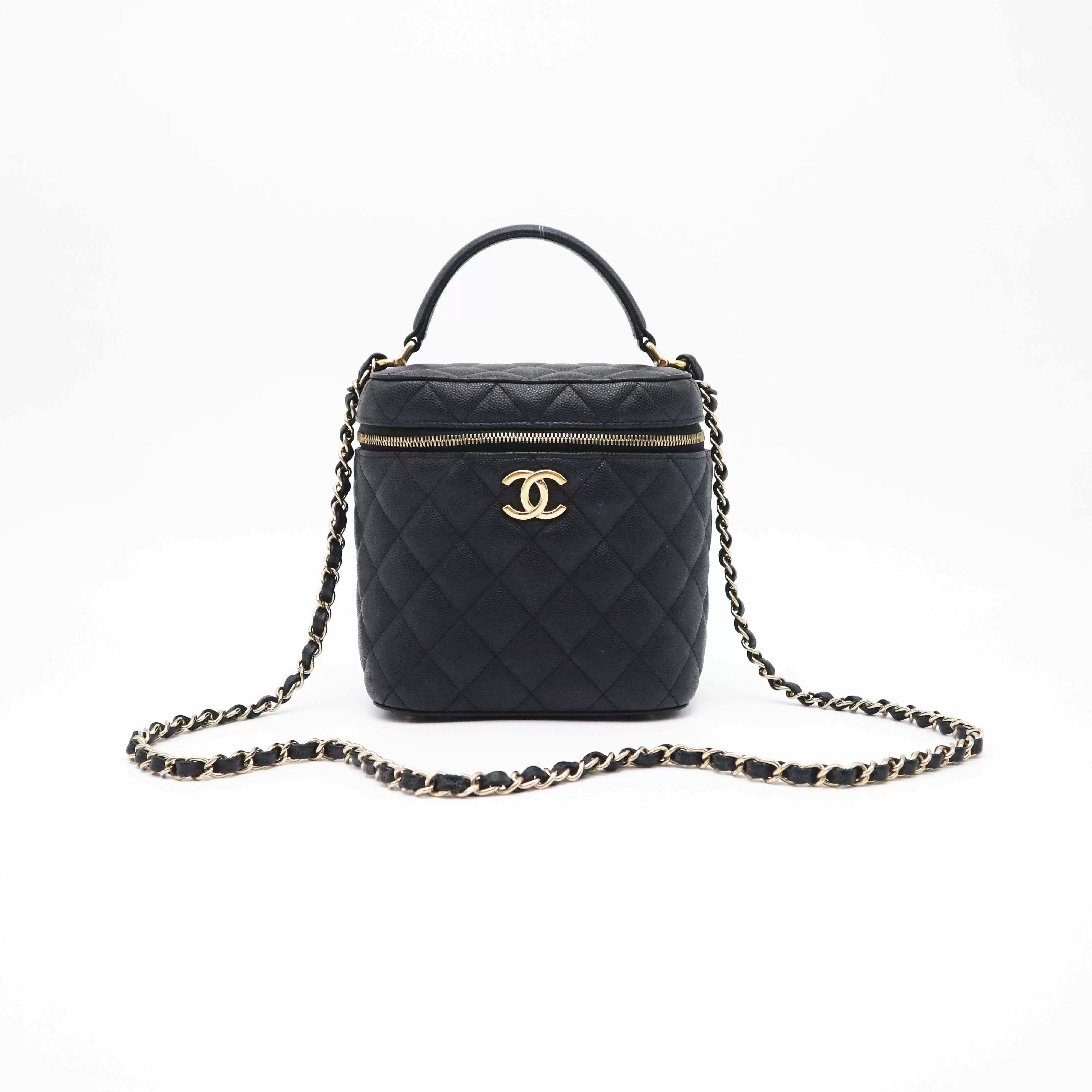 Chanel Pre-loved Bag Very good condition Size ONE SIZE - 1 Thumbnail