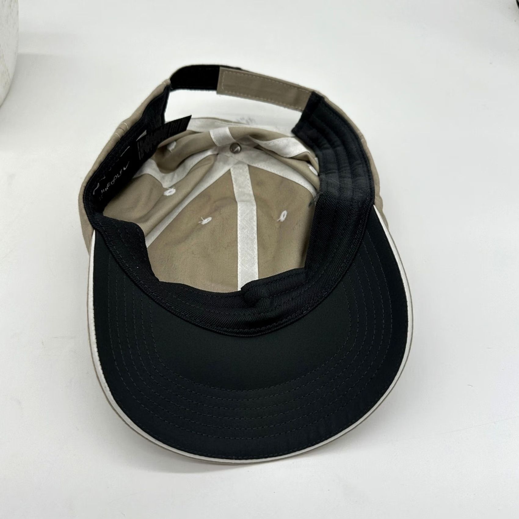 Nike Nike Golf Mens Hat OSFA Tan Adjustable Strapback Swoosh Cap Outdoor Cap Men Brown Polyester Spandex Cap Size ONE SIZE - 4 Thumbnail