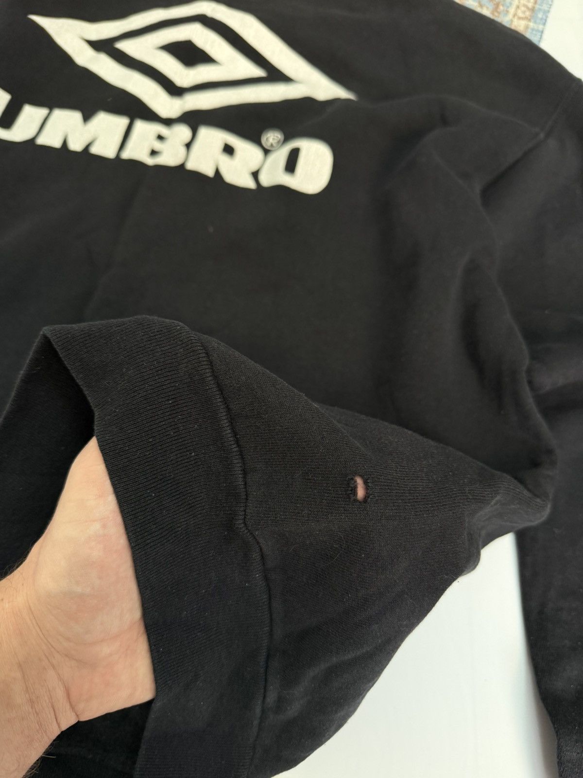 Umbro Iconic 90s Umbro Vintage Big Logo Sweatshirt Size US L / EU 52-54 / 3 - 9 Thumbnail