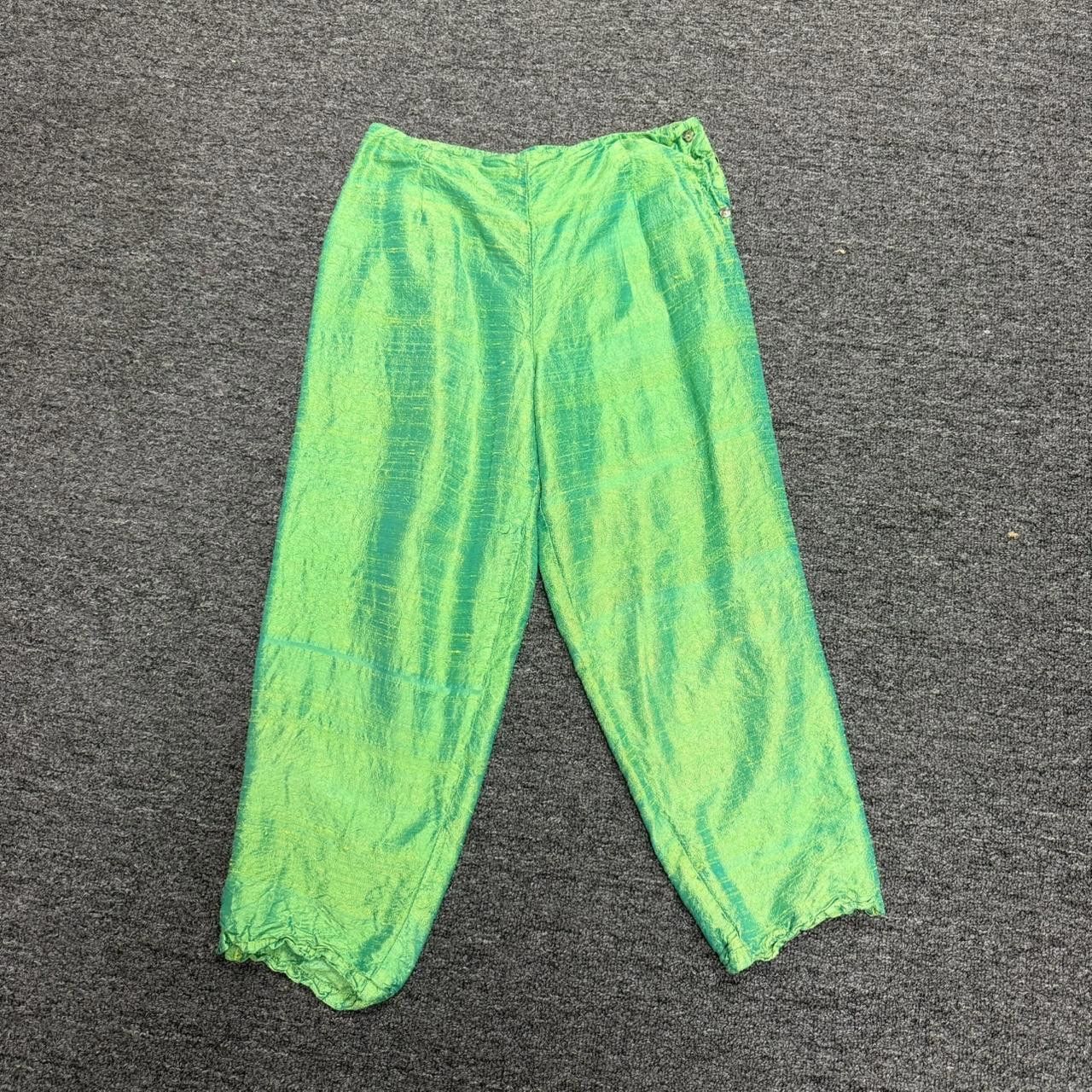 Designer Green Silk Capri Pants Size 32" / US 10 / IT 46 - 2 Thumbnail