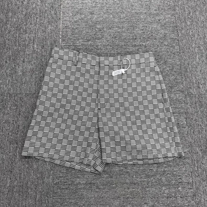 Louis Vuitton Louis Vuitton size US 48 Houndstooth checkerboard wool shor Size US 32 / EU 48 - 1 Thumbnail