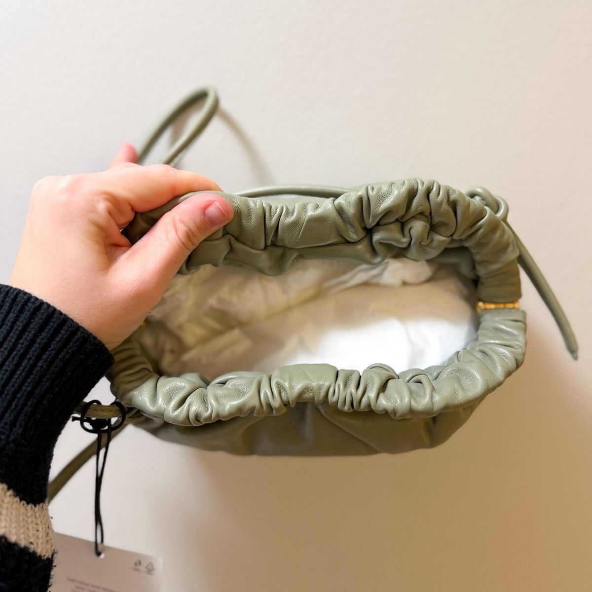 Mansur Gavriel NWT Mansur Gavriel Mini Cloud Clutch Sage Green Convertible Size ONE SIZE - 12 Thumbnail