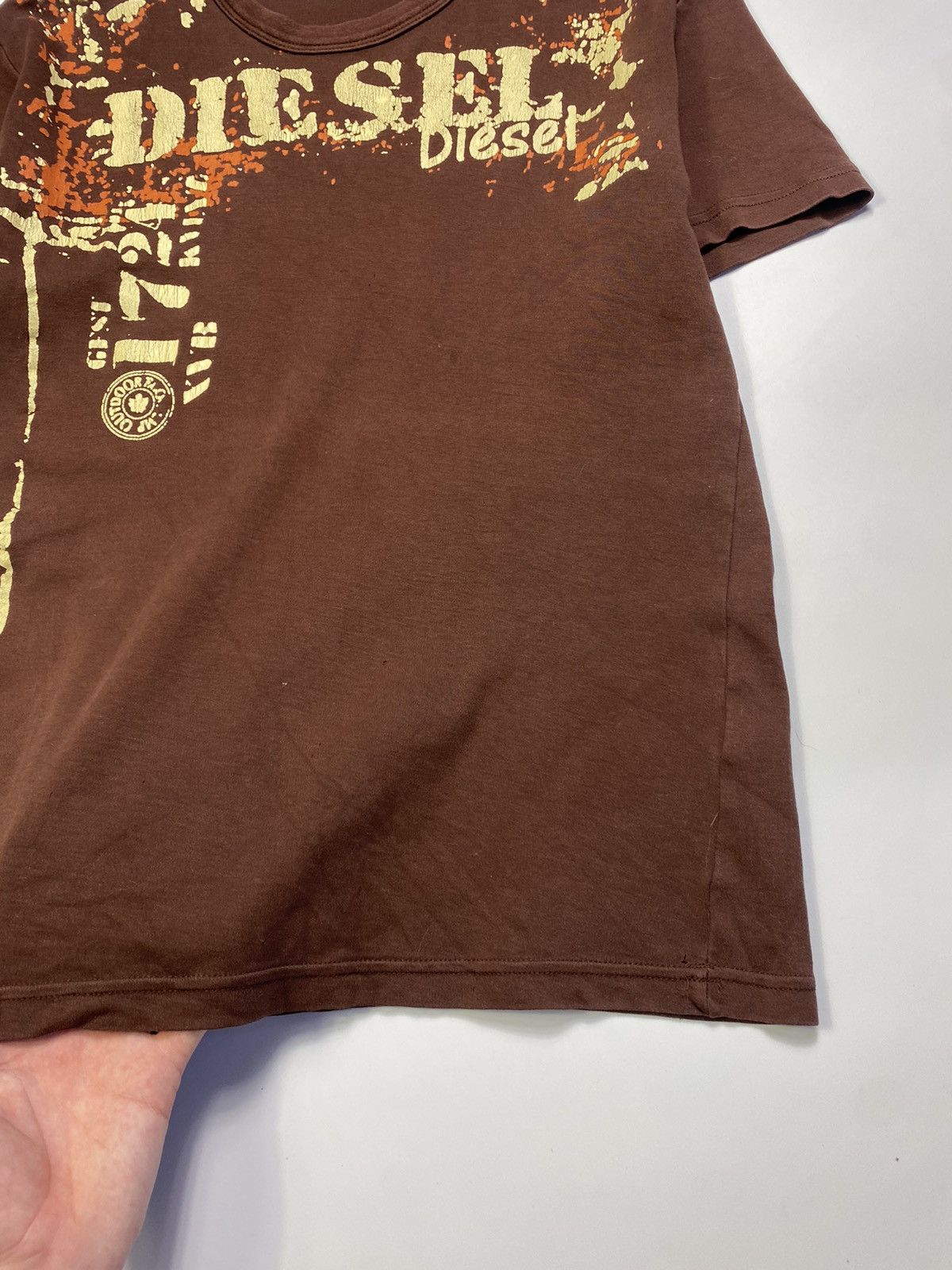 Diesel × Vintage Diesel Big Logo Print Brown Hype T-Shirt Y2K Vintage Size US S / EU 44-46 / 1 - 4 Thumbnail