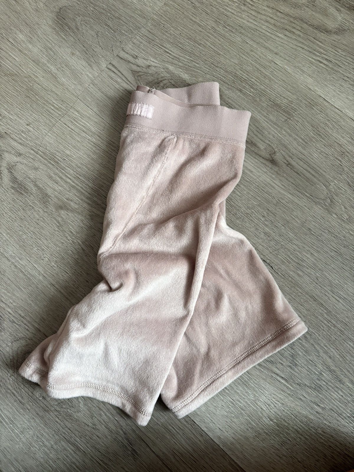 SKIMS SKIMS Pink Mauve Velvet Cycling Shorts – Y2K Soft Girl Fit Size 23" - 1 Thumbnail