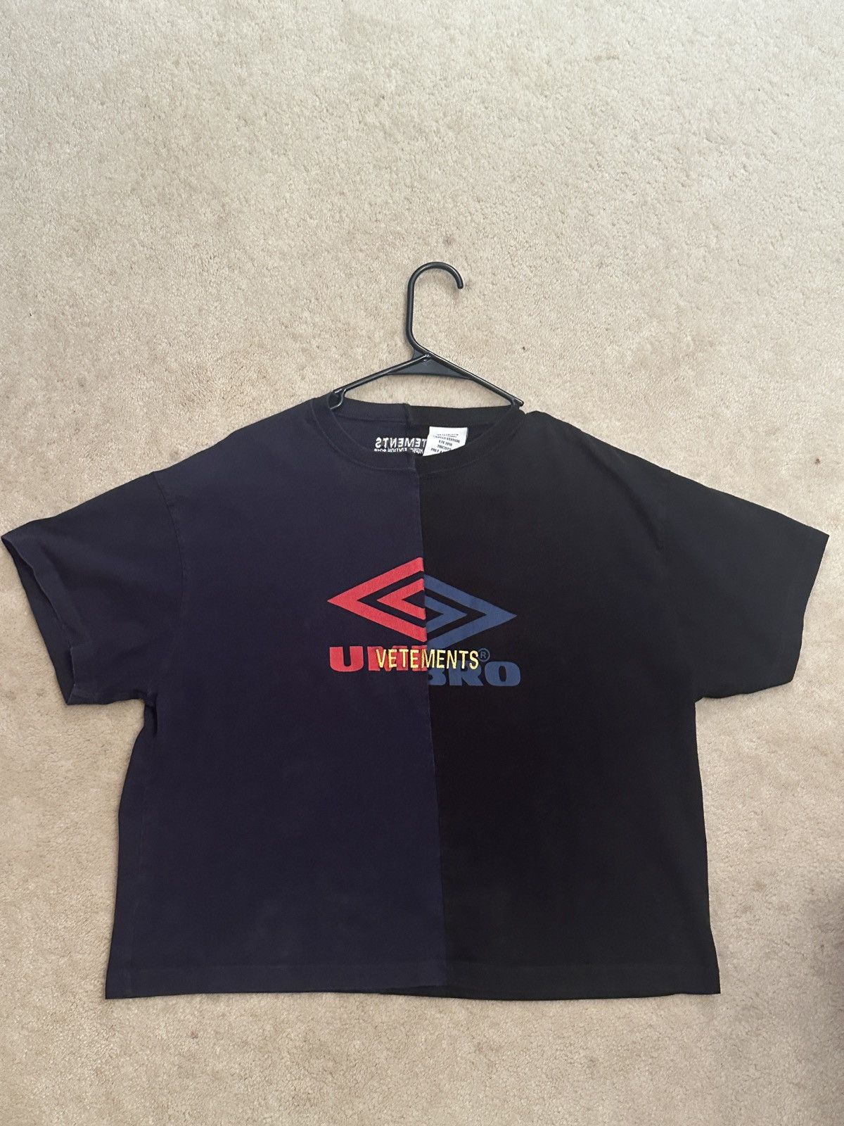 Umbro × Vetements Vetements x Umbro Split Tee Size US M / EU 48-50 / 2 - 1 Thumbnail