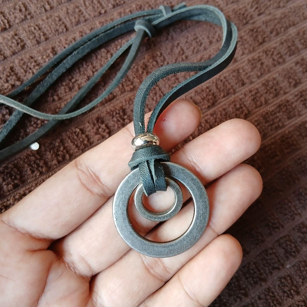 Other Retro Black Leather Cord Chain Metal Pendant Necklace Size ONE SIZE - 2 Thumbnail