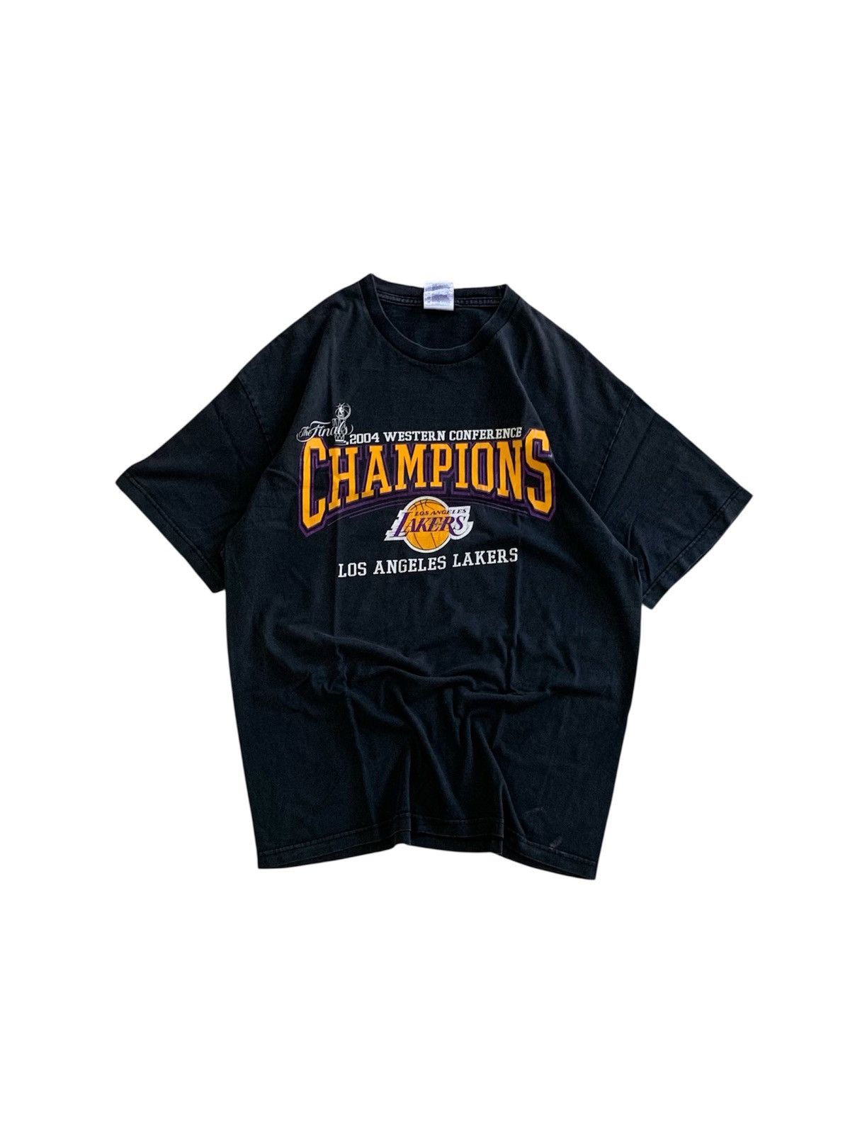 Vintage Vintage Lakers 2004 West Champs Faded Tshirt Size US XL / EU 56 / 4 - 1 Thumbnail