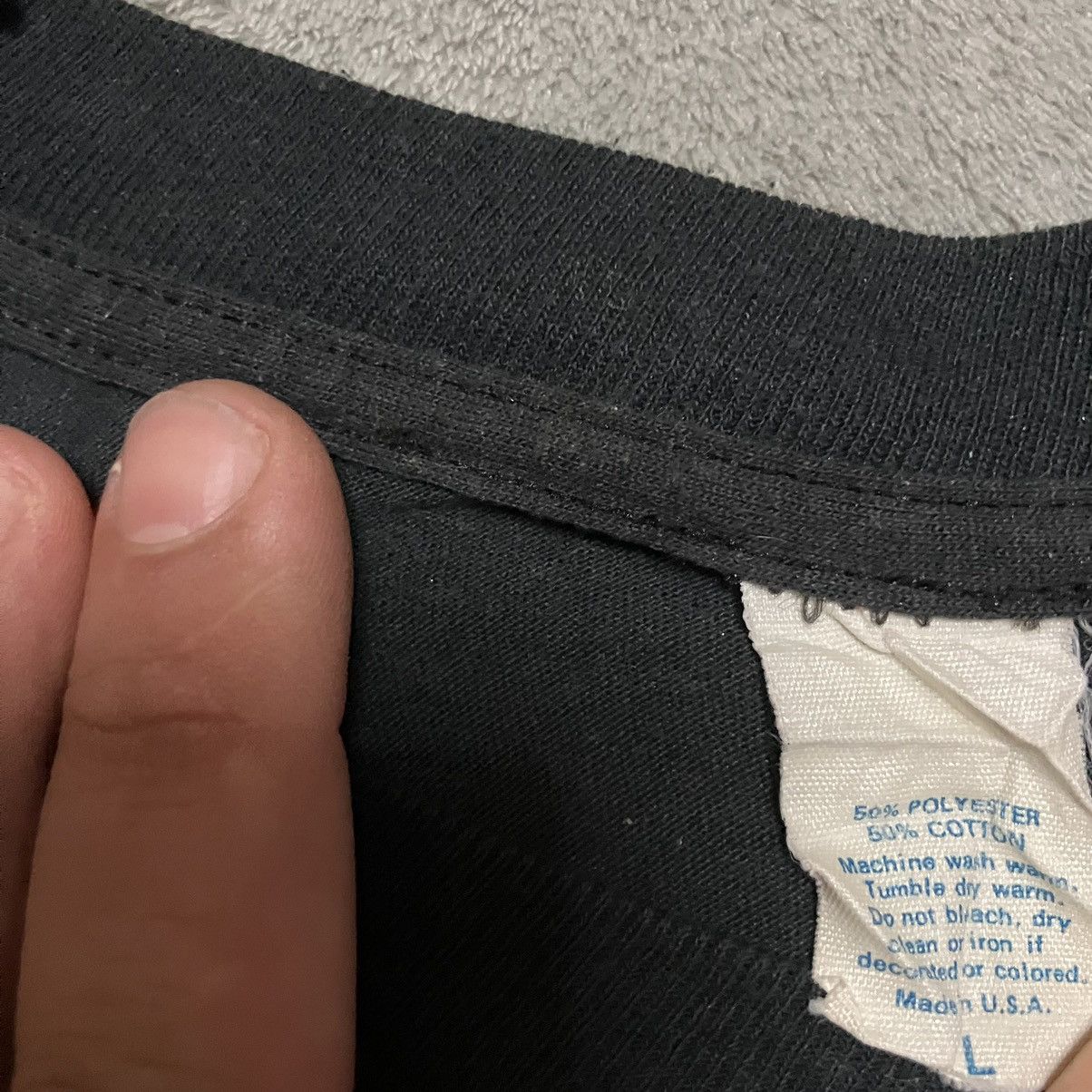 Vintage Chicago Spell out Cursive Black White Vintage Size Large Size US L / EU 52-54 / 3 - 3 Thumbnail