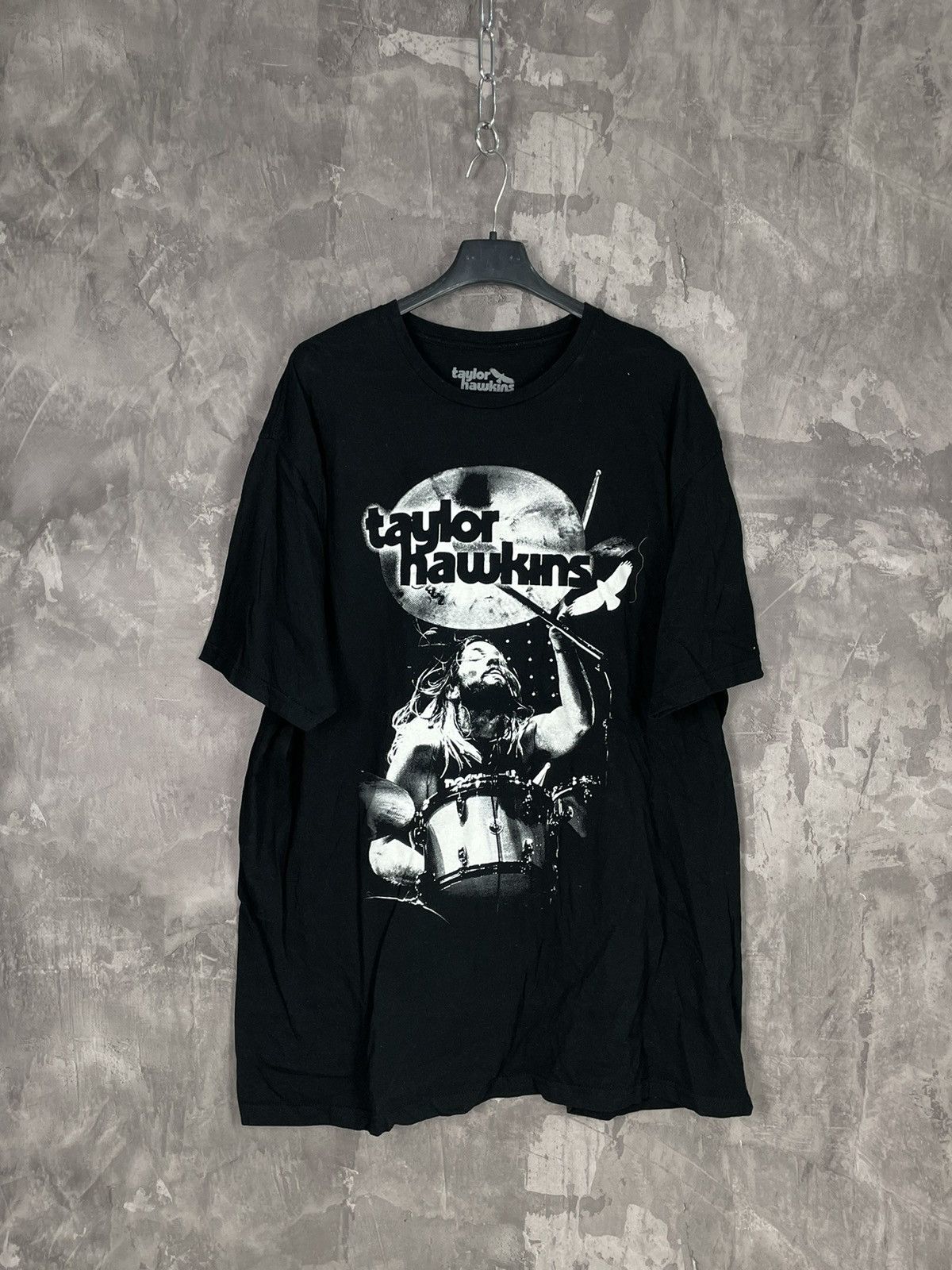 Band Tees × Vintage Taylor Hawkins Print All Over Me Vintage T shirt Size US XL / EU 56 / 4 - 1 Thumbnail