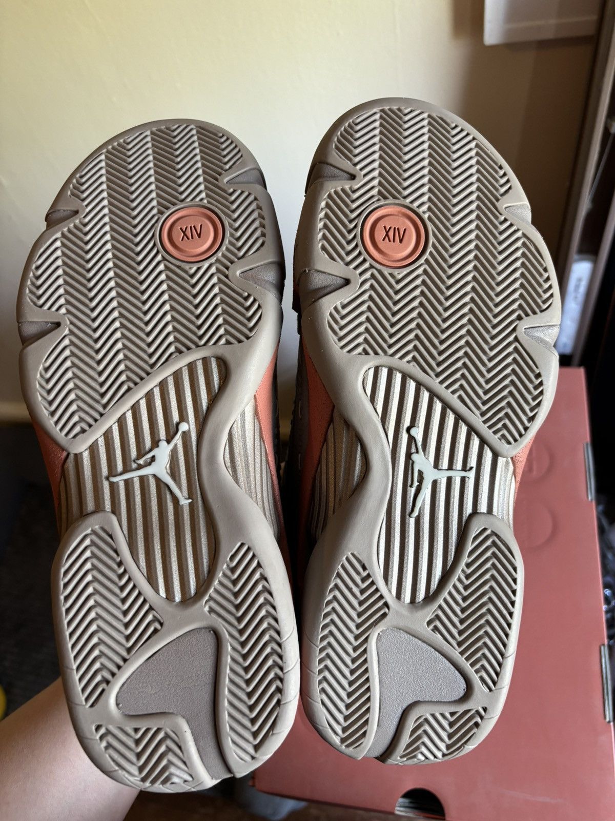 Nike JORDAN 14 Retro Clot low top Size US 7 / EU 40 - 4 Thumbnail