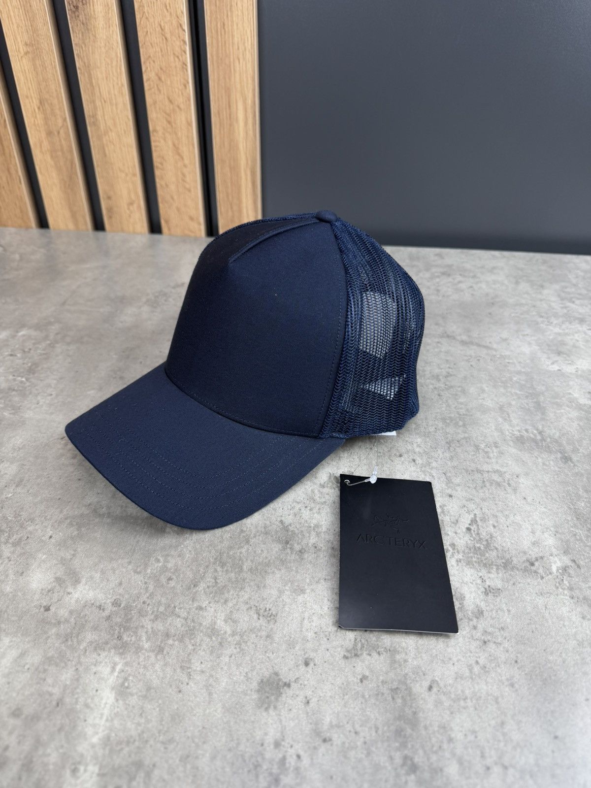 Arc'teryx Arcteryx Marketing Curved Brim Trucker Cap Size ONE SIZE - 1 Thumbnail