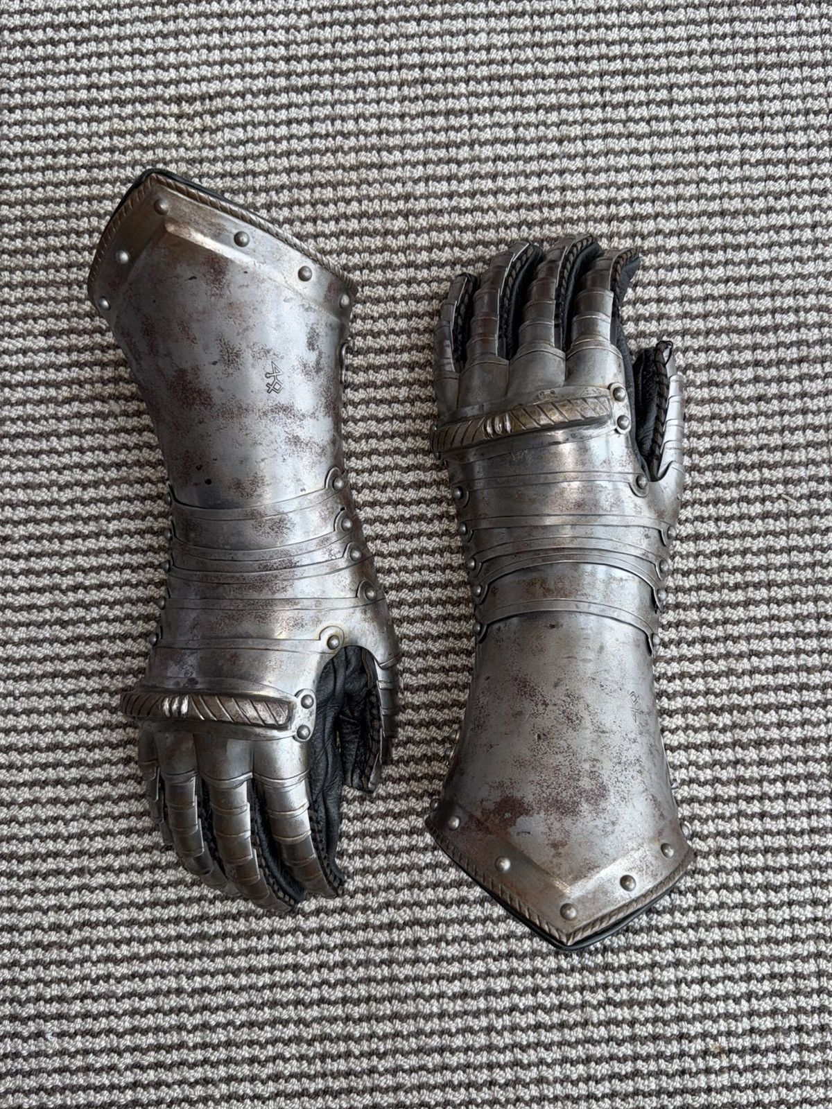 Balenciaga BALENCIAGA AW21 Chevaler Amore gloves Size ONE SIZE - 1 Thumbnail