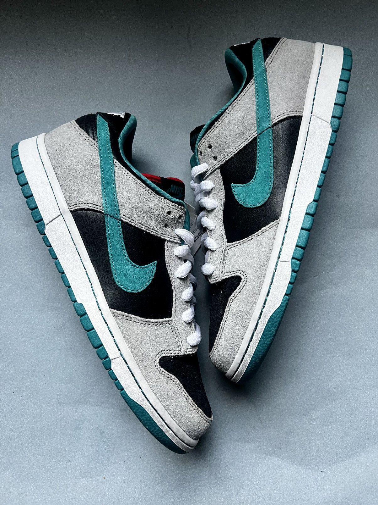 image of Nike Sb Dunk Low Pro Chrome Ball Incident Sample Uk8 Us9 Shoes in Grey, Men's