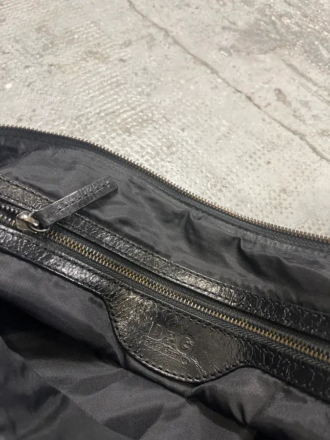 Dolce & Gabbana 2000s Dolce & Gabbana Grey & Black Leather Daily Shoulder Bag Size ONE SIZE - 9 Thumbnail