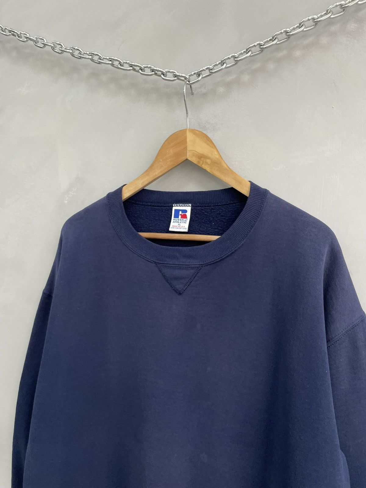 Russell Athletic 90s sun faded Russel athletic blank sweatshirt crewneck y2k Size US XL / EU 56 / 4 - 3 Thumbnail