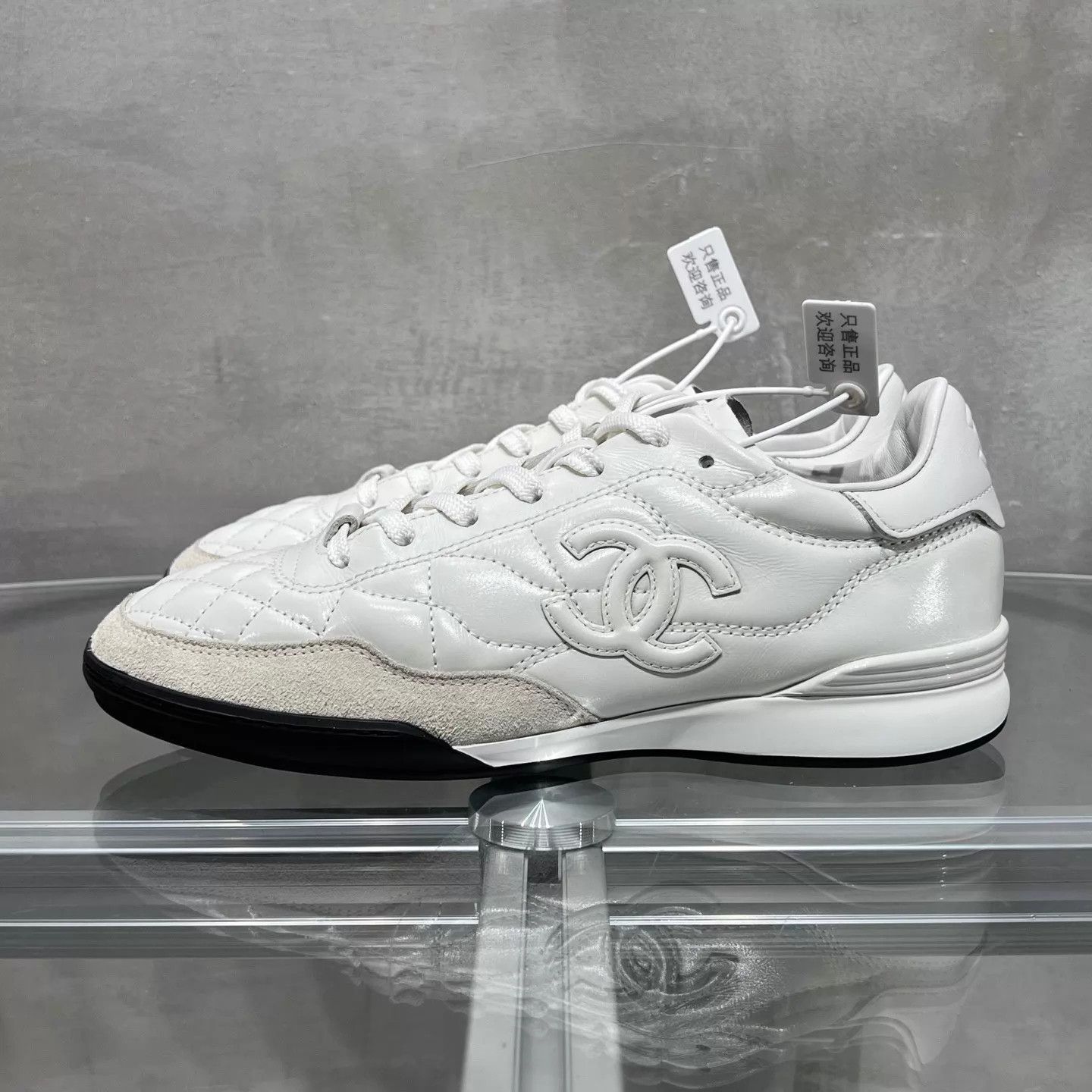 Chanel Women's Chanel Deerskin Sneaker White EU 37.5 BNIB Size US 7 / IT 37 - 3 Thumbnail