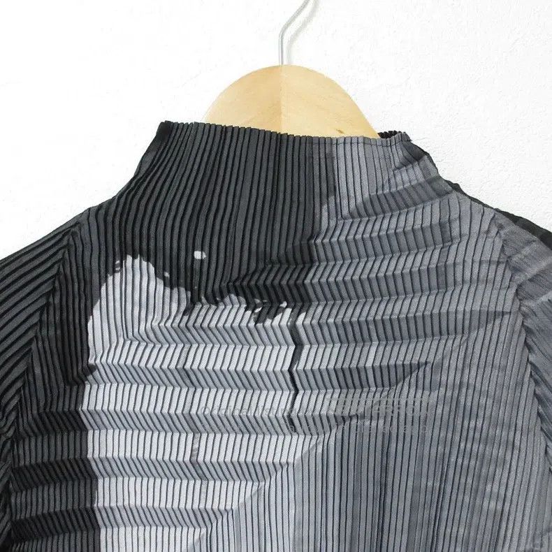 Issey Miyake Issey Miyake Main Line Deform Top Size M / US 6-8 / IT 42-44 - 3 Thumbnail