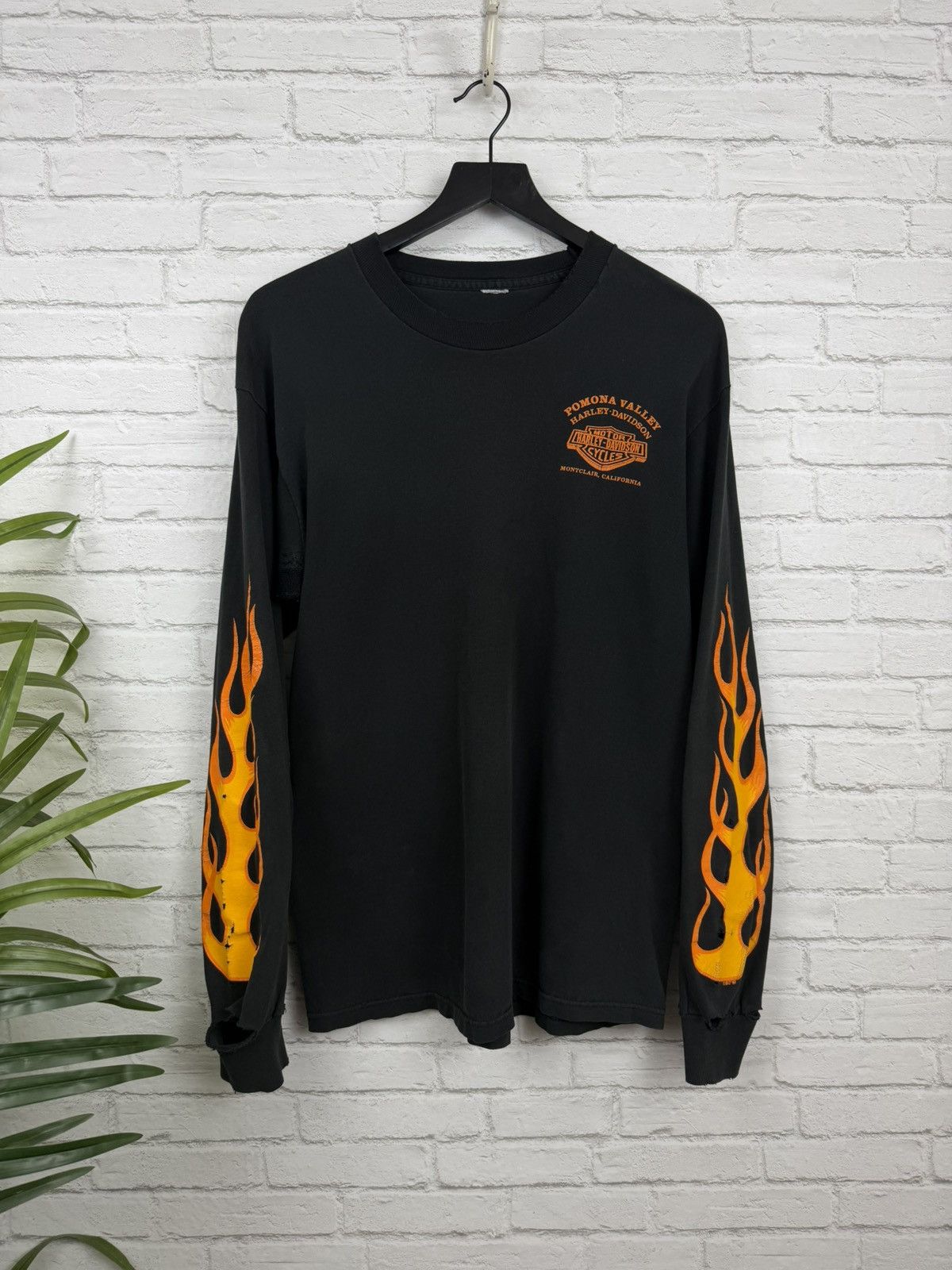 Harley Davidson (M) THRASHED OUT Flames Harley Davidson Long Sleeve T Shirt Size US M / EU 48-50 / 2 - 2 Thumbnail