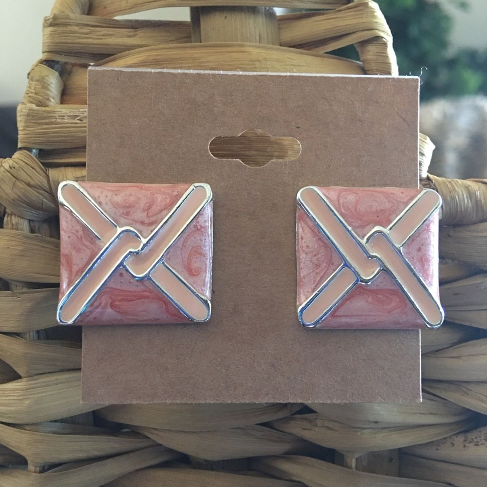 Jewelry Peach enamel swirl silver tone setting earrings Size ONE SIZE - 1 Thumbnail