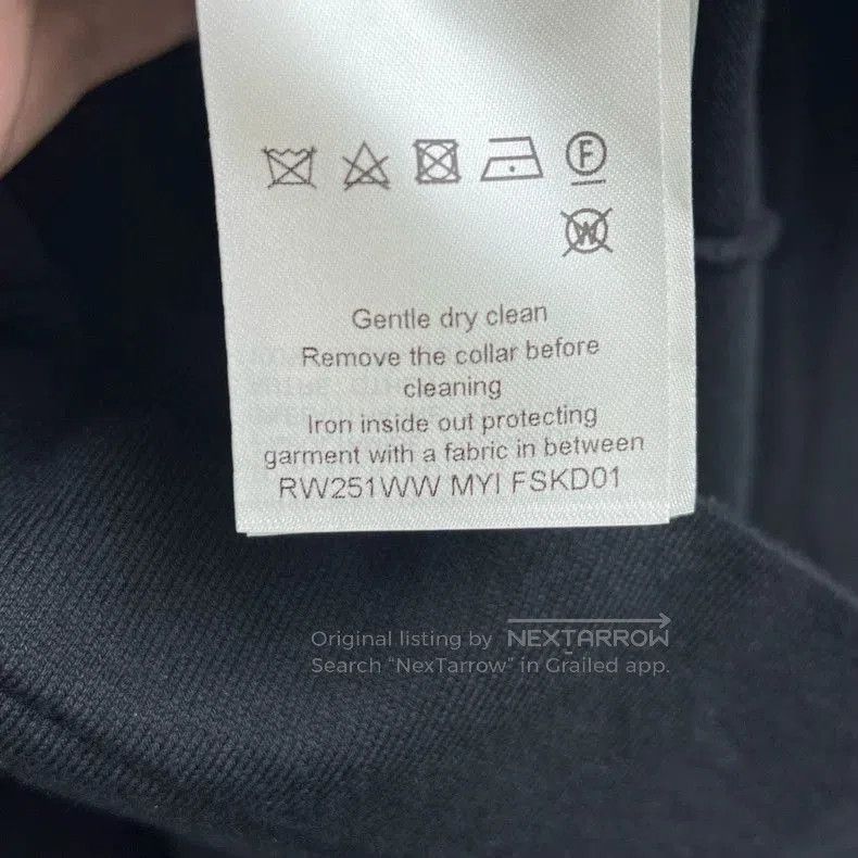 Louis Vuitton LV Black Short Sleeve Zip Dress. Size US 34 / EU 50 - 4 Thumbnail