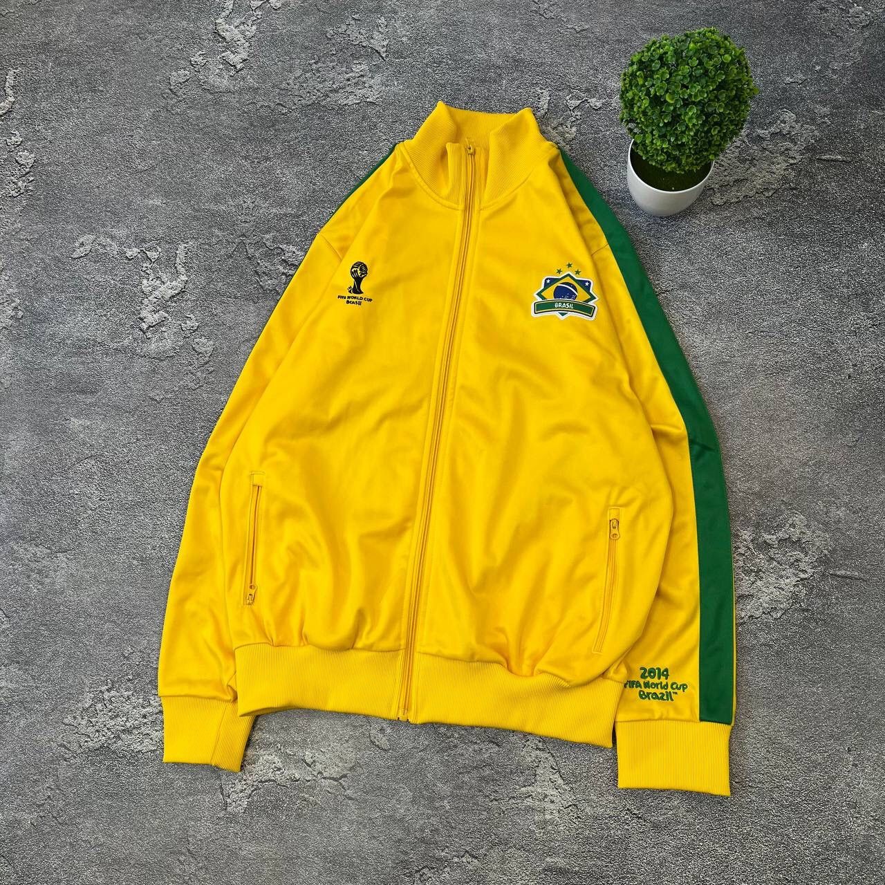 Japanese Brand × Vintage Vintage 2014 Fifa World Cup Brazil Team 🇧🇷 Track Top Jacket Size US L / EU 52-54 / 3 - 11 Thumbnail