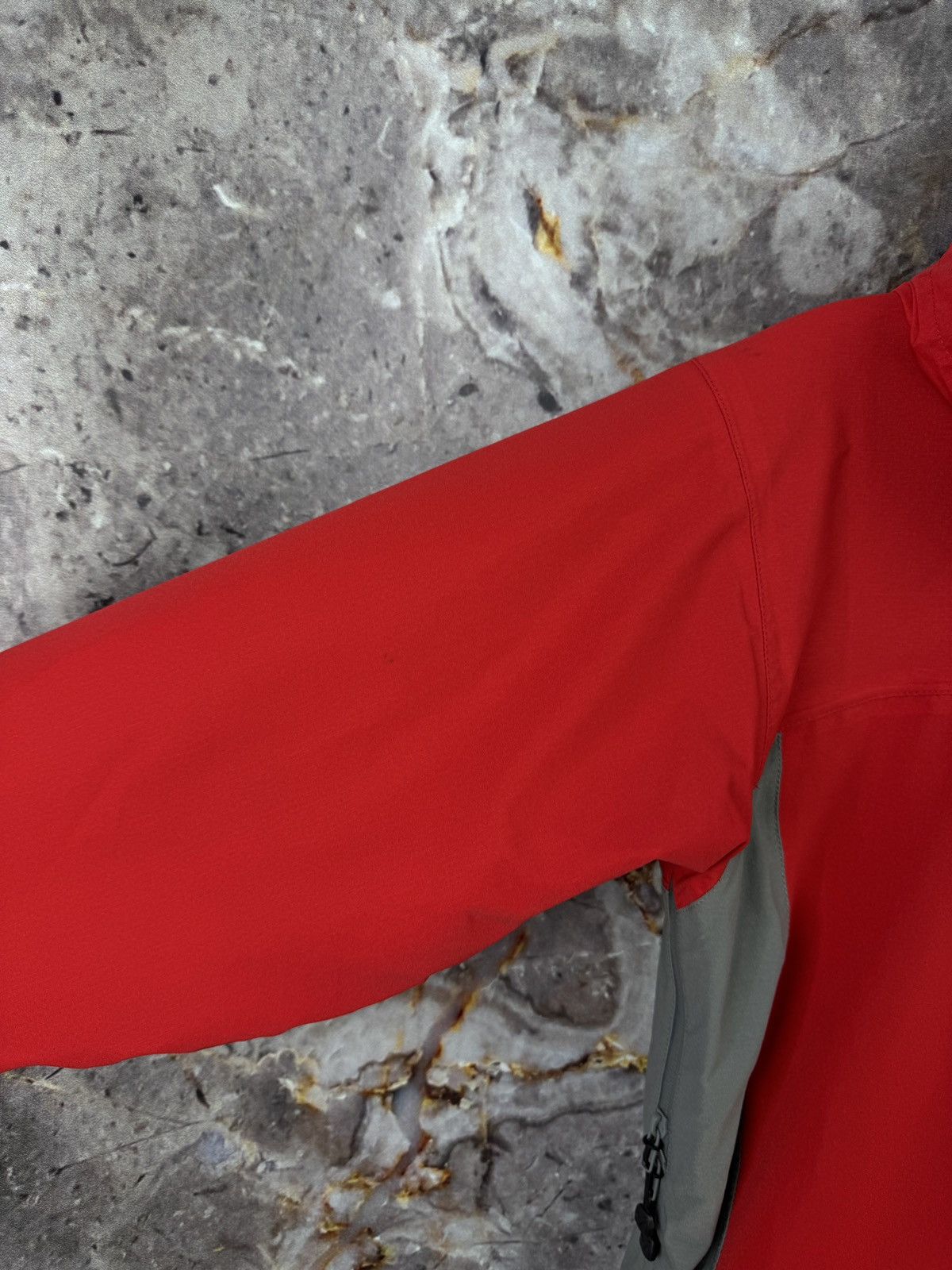 Other Women’s Millet Jacket Gore-Tex Outdoor Hiking Climbing Size M / US 6-8 / IT 42-44 - 18 Thumbnail
