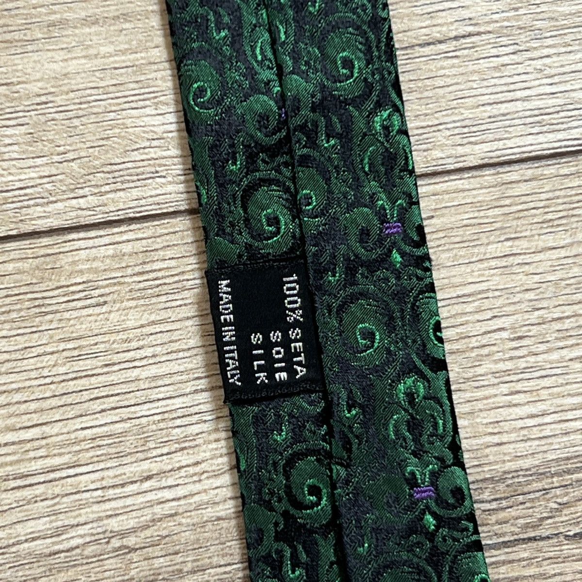 Versace Gianni Versace Vintage Silk 100% Tie Made In Italy Size ONE SIZE - 4 Thumbnail