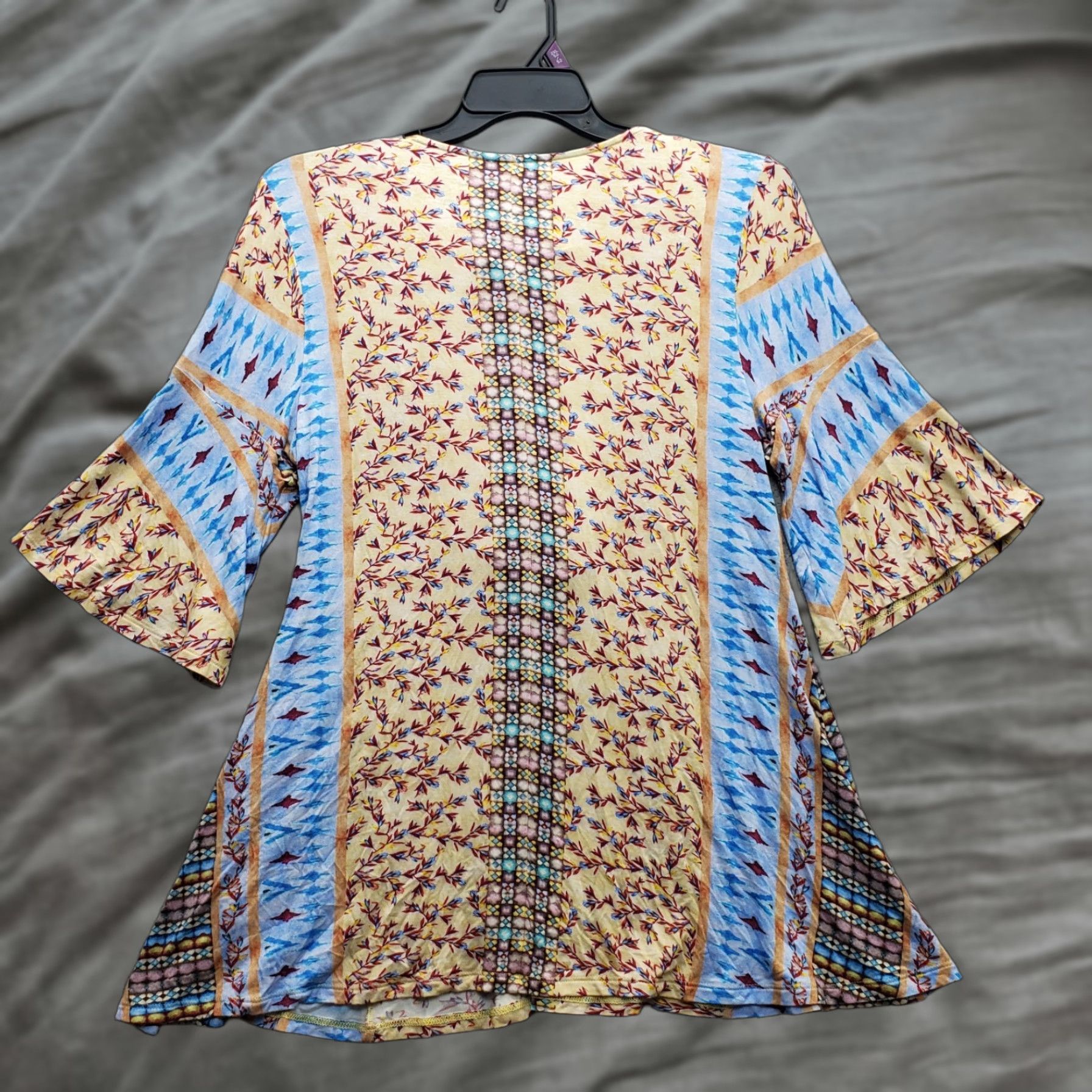 Soft Surroundings Soft Surroundings Blouse Womens Multicolor Geometric V-Neck Petite PL Shirt Girls? Size L / US 10 / IT 46 - 1 Thumbnail