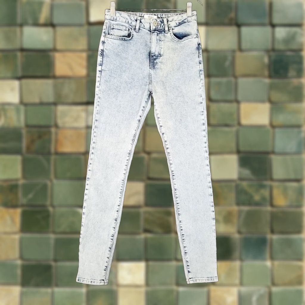 Forever 21 FOREVER 21 Acid Wash Skinny Jeans Size 25 Blue Womens Size 42" / US 20 - 1 Thumbnail