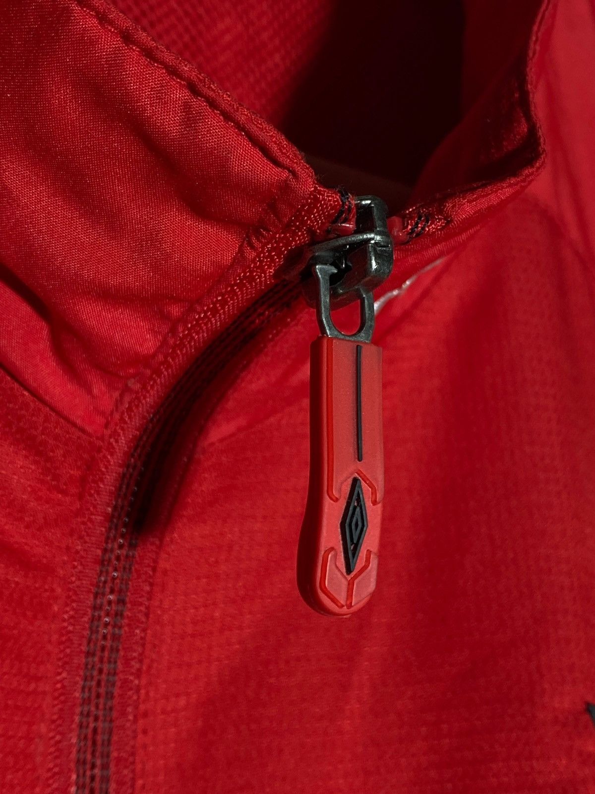 Umbro Vintage Umbro Southampton FC 2000s Full Zip Training Jacket Size US XL / EU 56 / 4 - 7 Thumbnail