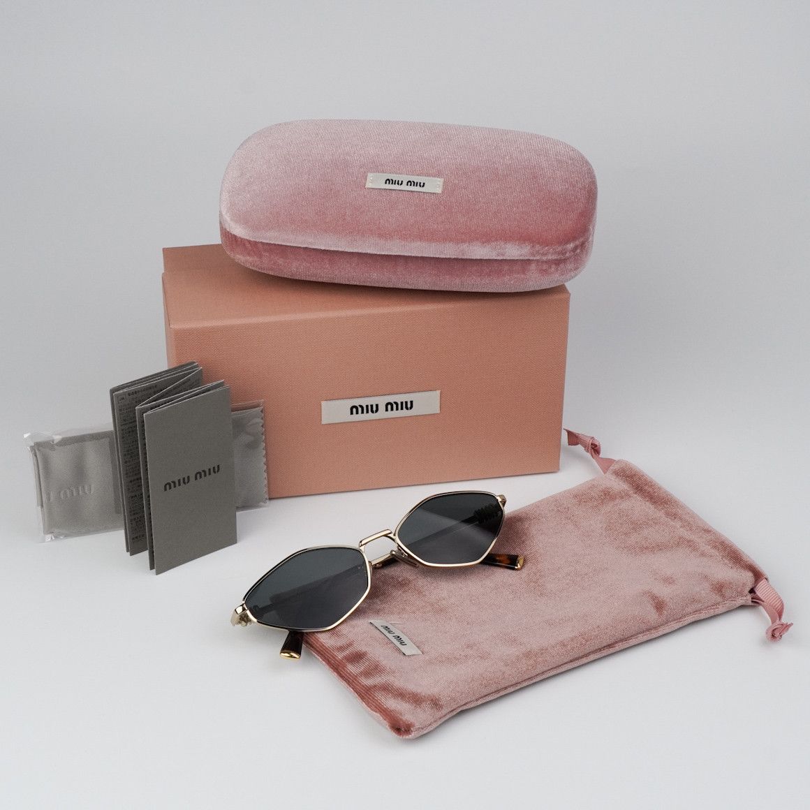 Miu Miu NEW Miu Miu MU56ZS ZVN5S0 REGARD Unisex Sunglasses Size ONE SIZE - 10 Thumbnail