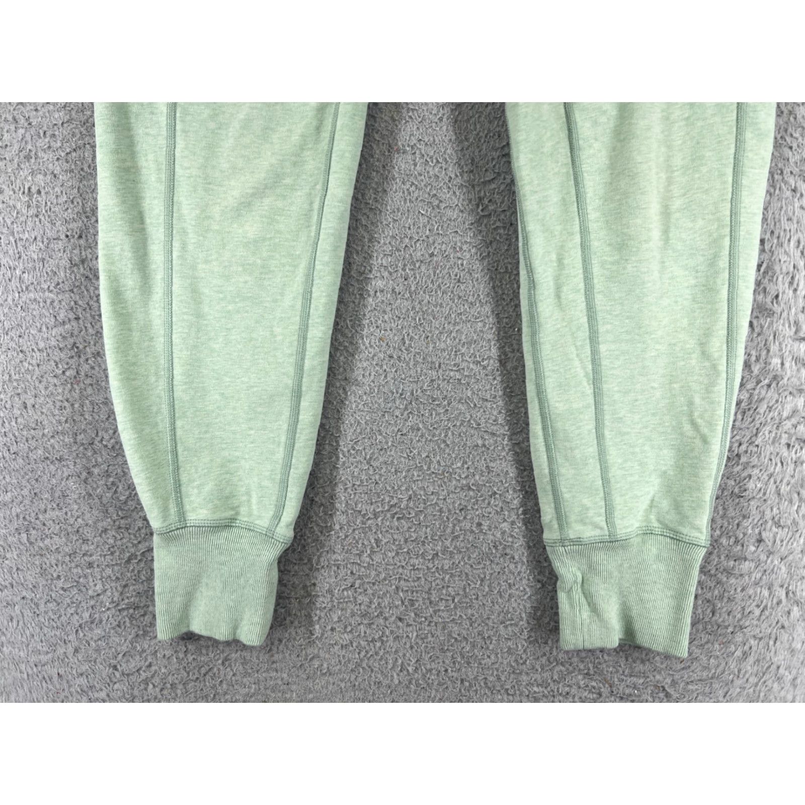 Lululemon LULULEMON Green Sweatpants Womens 8 French Terry Activewear Yoga Size 30" / US 8 / IT 44 - 2 Thumbnail