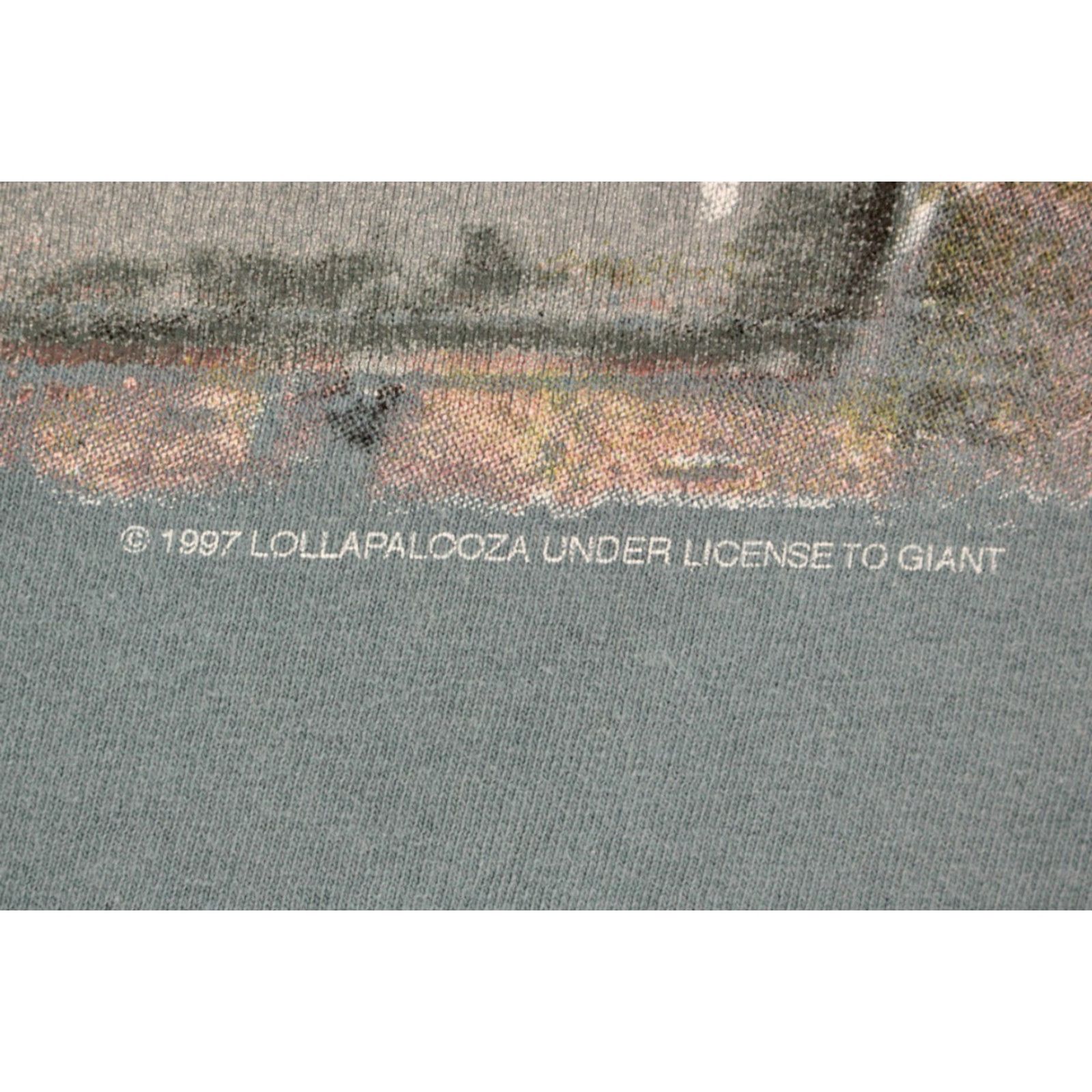 Vintage Giant Men’s VTG 90s Lollapalooza ’97 Festival TShirt XL Blue Graphic Tee 1990s 1997 Mens Size US XL / EU 56 / 4 - 6 Thumbnail