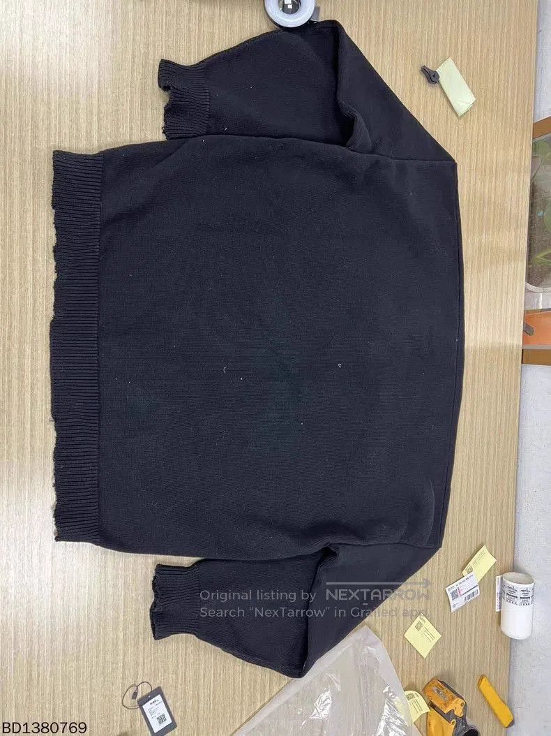 Balenciaga Balenciaga Black Oversized Crewneck Sweater. Size US XL / EU 56 / 4 - 2 Thumbnail