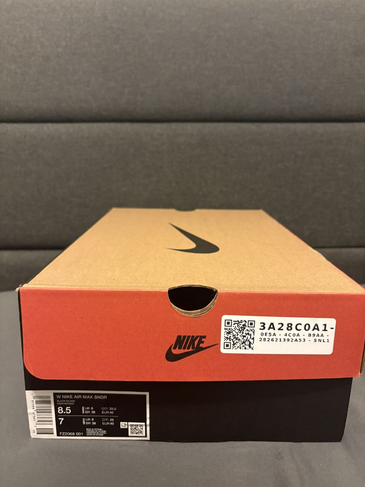 Nike Wmns Nike Air Max SNDR | Womens 8.5 / Mens 7 Size US 8.5 / IT 38.5 - 7 Thumbnail