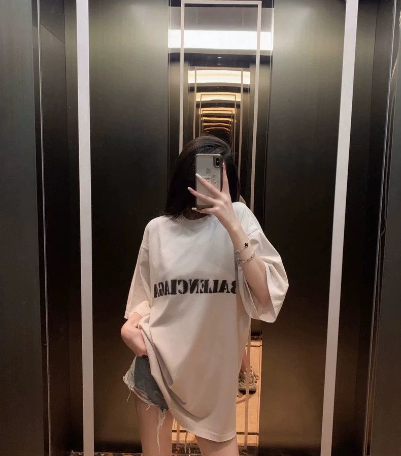 Balenciaga Balenciaga Letter T-shirt with round neck wear effect Size US XS / EU 42 / 0 - 8 Thumbnail