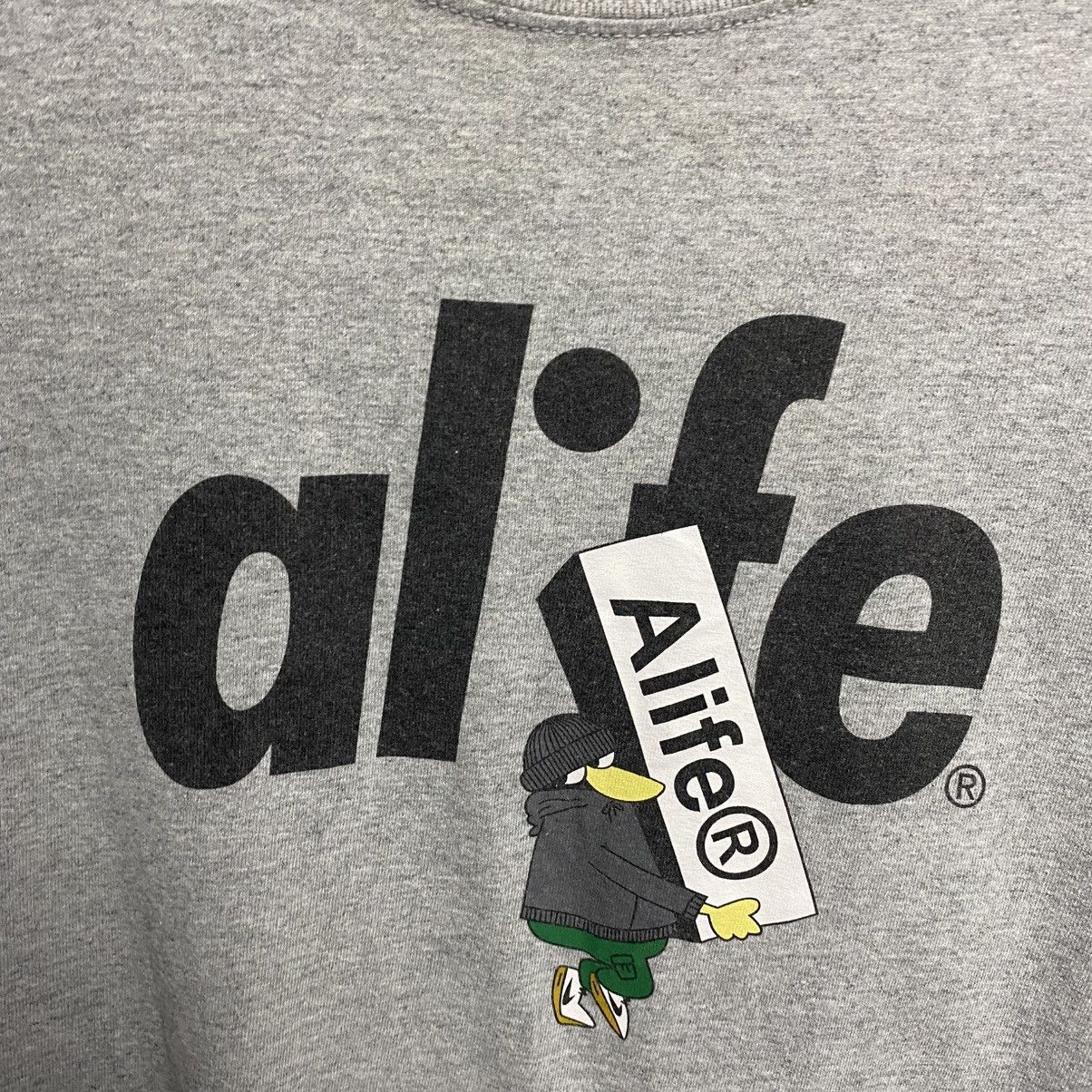 Alife Luxury Alife Big Logo graphic y2k designer streetwear tee Size US L / EU 52-54 / 3 - 3 Thumbnail
