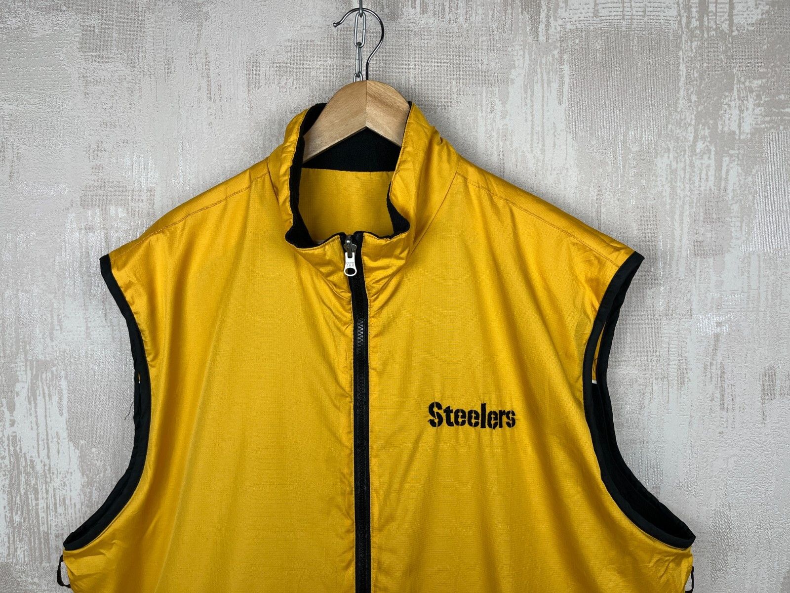 NFL Pittsburgh Steelers NFL Vintage Reversible Fleece Vest Size US XL / EU 56 / 4 - 16 Thumbnail